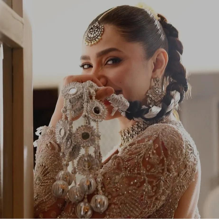 Indian Pakistani Paranda Punjabi Parandi Mehndi Jaago Mirror Bridal Patiala Hair Accessories for Traditional Bridal Looks