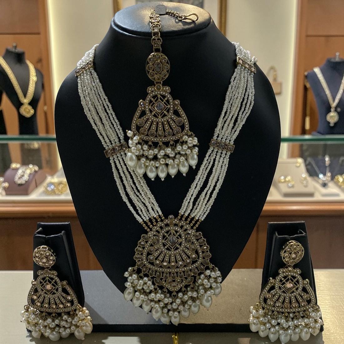 Handcrafted Traditional Bridal Jewelry Set with Intricate Filigree Work, Necklace with Statement Pendant, Matching Earrings and Maang Tikka for Weddings, Ceremonial Wear, and Festive Occasions