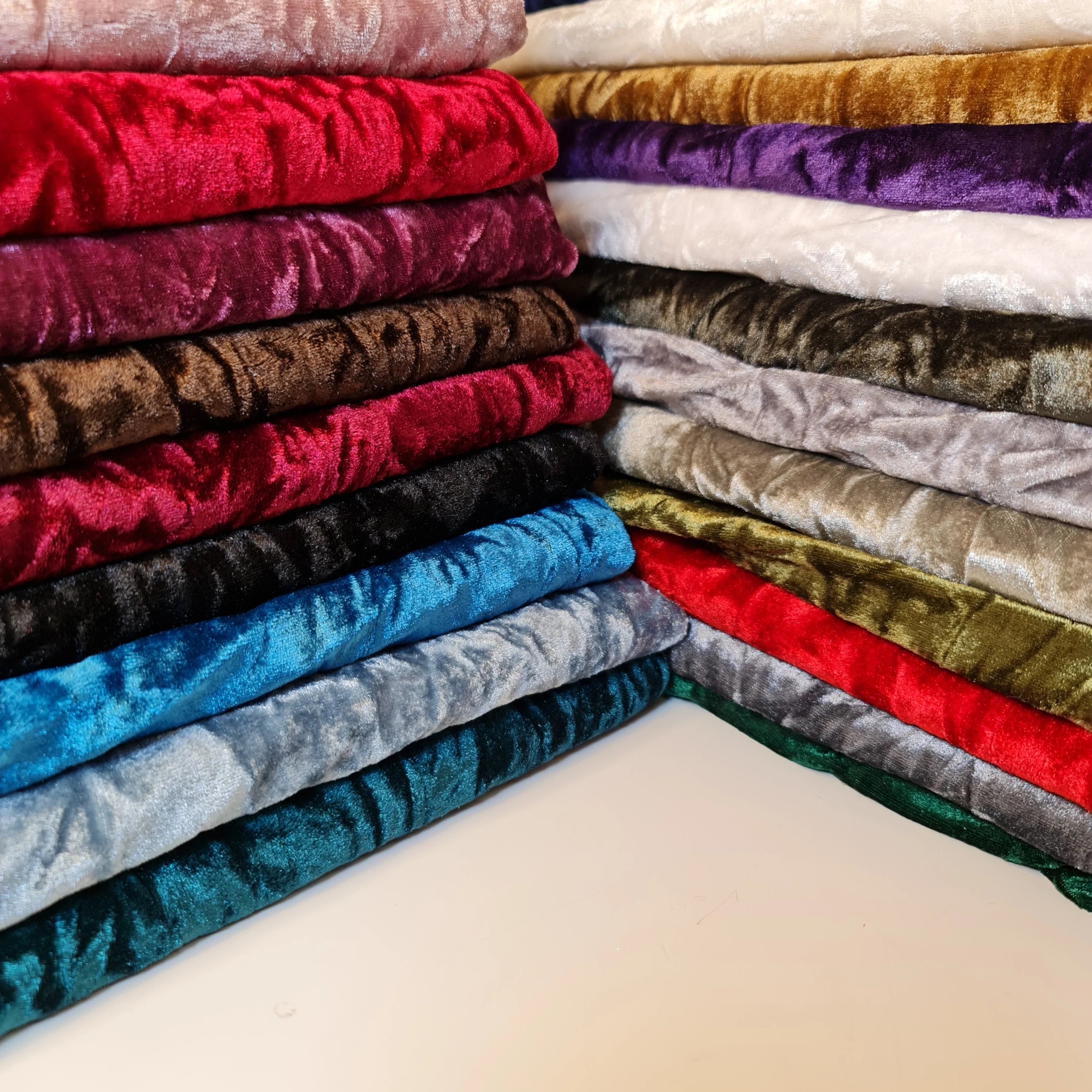 Crushed Velour Velvet Fabric 4 Yard Bundle – 60 Inch Wide Luxury Stretch Velvet for Salwar Kameez, Shalwar Suit, Pakistani Suits, Winter & Autumn Clothing, Traditional Asian Dressmaking Fabric